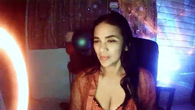 MiiaVelasquez online show from 12/20/25, 04:37