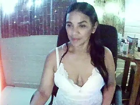 MiiaVelasquez online show from 11/28/25, 04:12