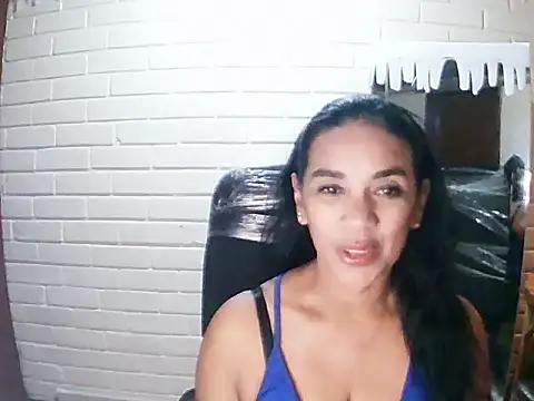 MiiaVelasquez online show from 11/11/25, 03:56