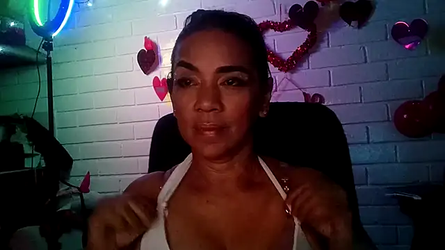 MiiaVelasquez online show from 02/18/26, 04:54