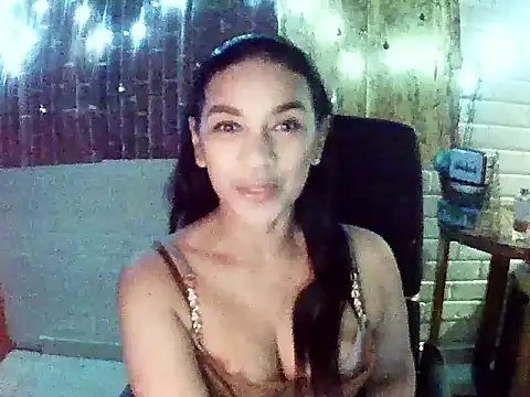 MiiaVelasquez online show from 11/30/25, 04:02