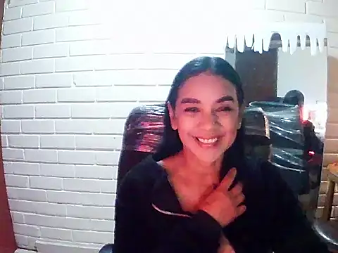 MiiaVelasquez online show from 11/10/25, 04:06