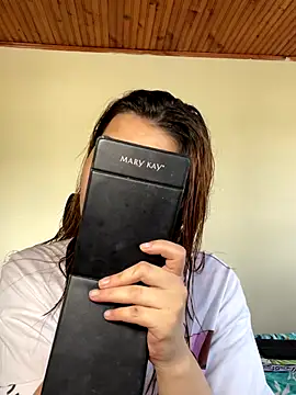 CoraVibes online show from 09/14/25, 09:04