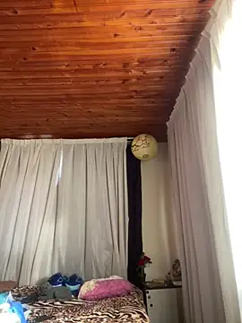 CoraVibes online show from 03/14/26, 12:00