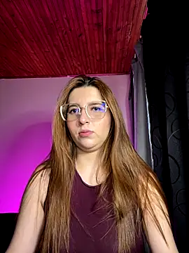 CoraVibes online show from 12/05/25, 11:31