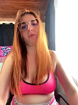 CoraVibes online show from 10/21/25, 11:42