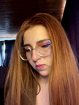 CoraVibes online show from 10/31/25, 12:24