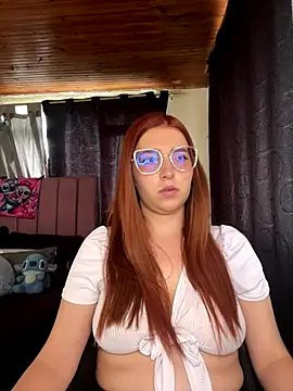 CoraVibes online show from 10/27/25, 07:48