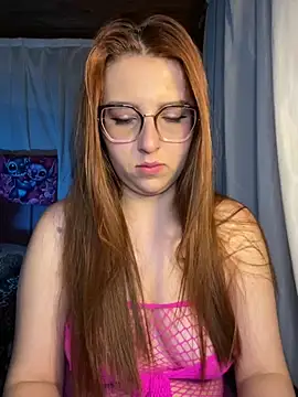 CoraVibes online show from 02/18/26, 12:23