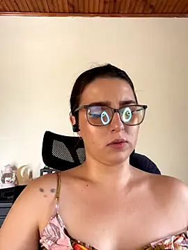 CoraVibes online show from 09/20/25, 07:30