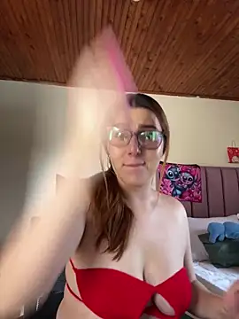 CoraVibes online show from 09/08/25, 07:57