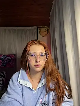 CoraVibes online show from 02/03/26, 12:21