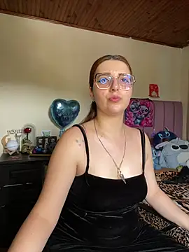 CoraVibes online show from 03/10/26, 08:57