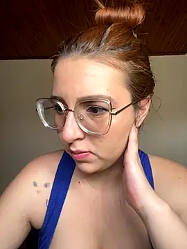 CoraVibes online show from 11/23/25, 12:04