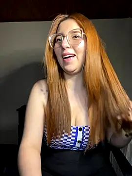 CoraVibes online show from 11/24/25, 11:54