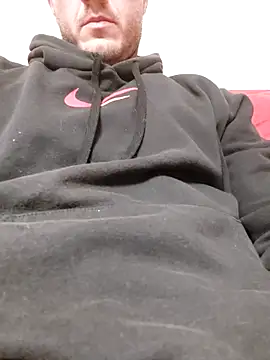 Snapshot of Hahahhdsj112 chatting on 11/07/25, 07:18 Hahahhdsj112 online show from 11/07/25, 07:18