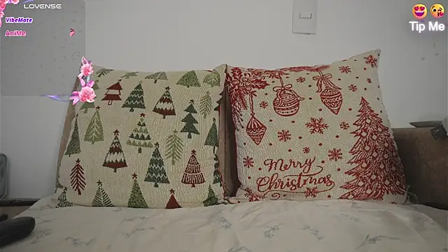 Roxybeautyy online show from 03/14/26, 09:43