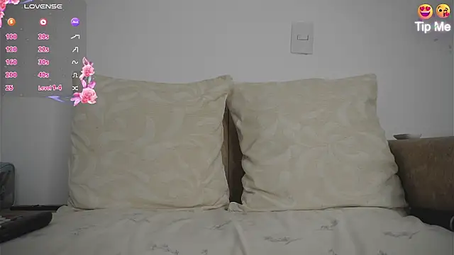 Roxybeautyy online show from 04/02/26, 09:38