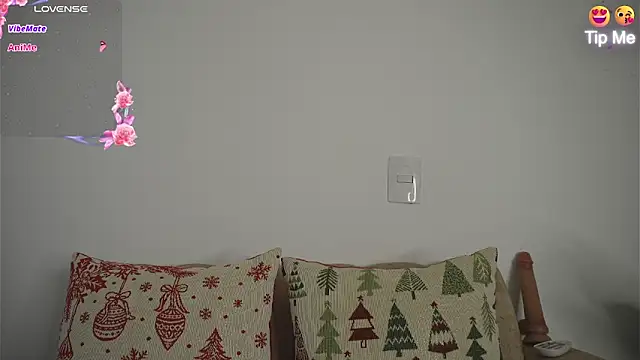 Roxybeautyy online show from 02/21/26, 09:44