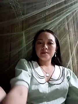 Snapshot of Sophia-pusy chatting on 10/05/25, 01:24 Sophia-pusy online show from 10/05/25, 01:24