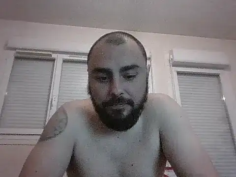 Snapshot of Adeptedufist chatting on 05/15/26, 01:14 Adeptedufist online show from 05/15/26, 01:14