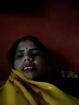 Snapshot of Nehaja33e chatting on 11/11/25, 05:24 Nehaja33e online show from 11/11/25, 05:24