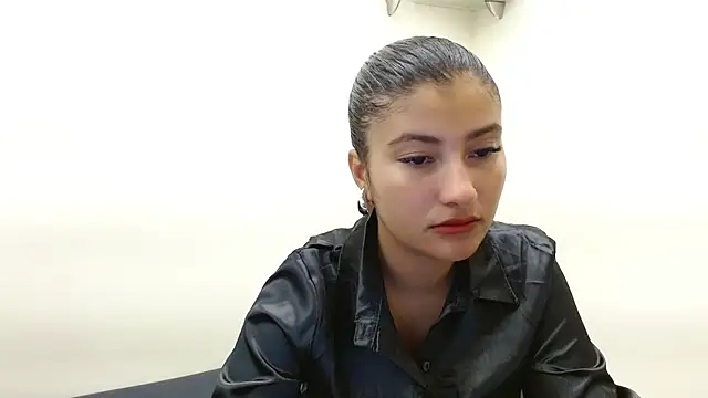 Snapshot of louis_k chatting on 10/15/25, 10:45 louis k online show from 10/15/25, 10:45