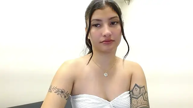 Snapshot of louis_k chatting on 09/19/25, 11:47 louis k online show from 09/19/25, 11:47