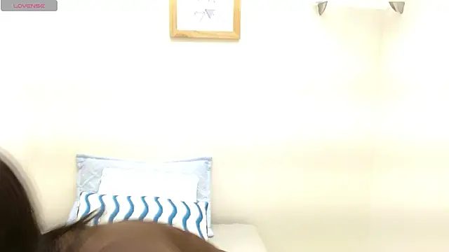 Snapshot of louis_k chatting on 12/02/25, 11:34 louis k online show from 12/02/25, 11:34