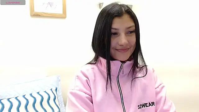 Snapshot of louis_k chatting on 12/14/25, 11:27 louis k online show from 12/14/25, 11:27