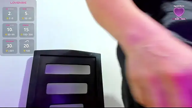 woman rosse online show from 10/01/25, 03:00