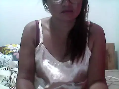 nathalie0045 online show from 02/04/26, 12:55