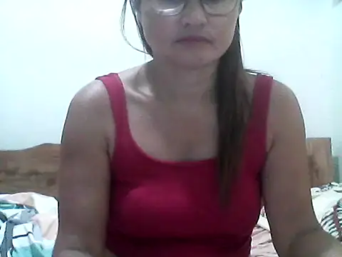 nathalie0045 online show from 05/13/26, 10:17