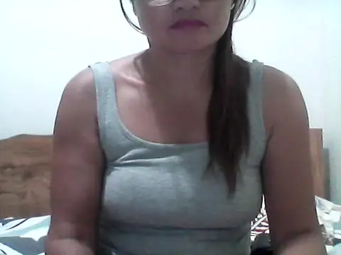 nathalie0045 online show from 05/27/26, 08:54