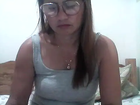 nathalie0045 online show from 03/18/26, 10:43