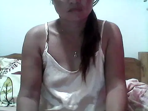 nathalie0045 online show from 10/07/25, 08:10