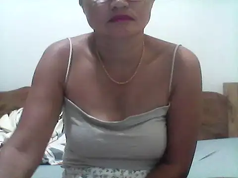 nathalie0045 online show from 02/24/26, 12:00