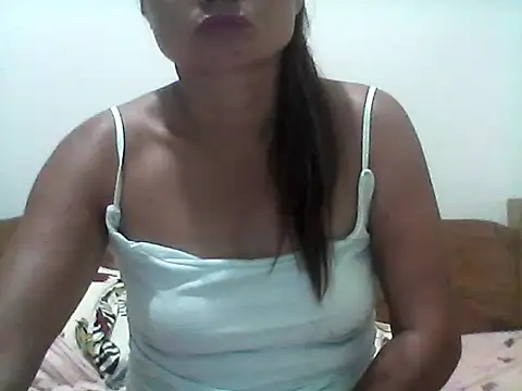 nathalie0045 online show from 04/11/26, 10:02