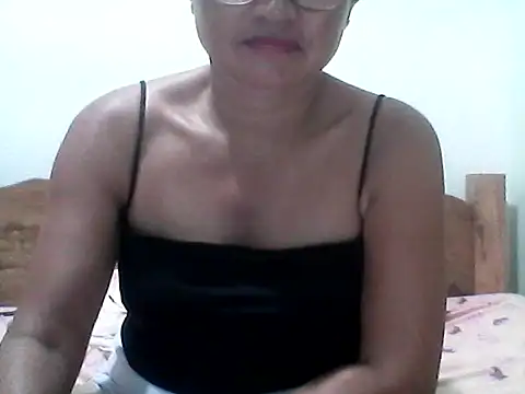 nathalie0045 online show from 05/09/26, 11:24