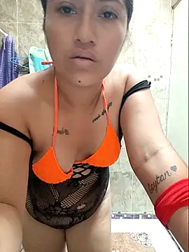 Snapshot of PChase5Bennt chatting on 11/26/25, 03:23 PChase5Bennt online show from 11/26/25, 03:23