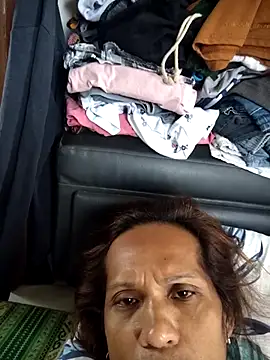 Creamycumdollx online show from 10/24/25, 10:53