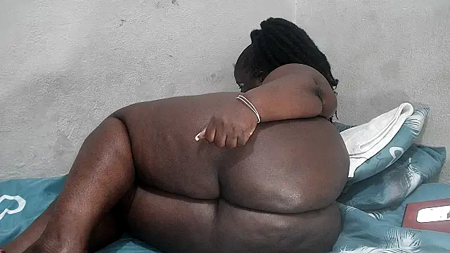 ASSQUEEN37Xx online show from 11/20/25, 07:42