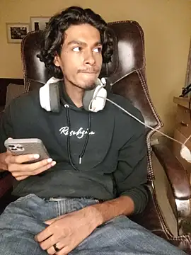 thecatfish online show from 11/12/25, 01:59