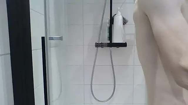 PrettyBoyNickyxh online show from 11/24/25, 10:48