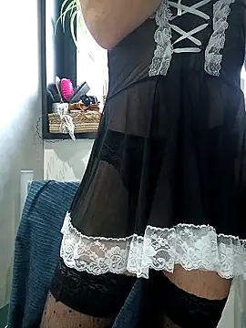 PrettyBoyNickyxh online show from 11/10/25, 09:47