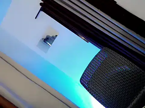 mysterious flower101 online show from 09/23/25, 04:08