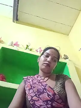 Snapshot of Seema_guptaji chatting on 07/04/26, 05:03 Seema guptaji online show from 07/04/26, 05:03
