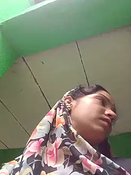 Snapshot of Seema_guptaji chatting on 06/29/26, 07:48 Seema guptaji online show from 06/29/26, 07:48
