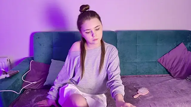 LeksaLove online show from 12/16/25, 05:17