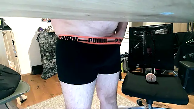 michaelm1983 online show from 11/17/25, 08:07